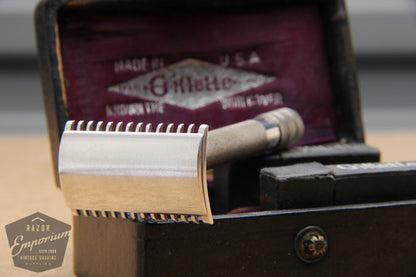 Gillette 1920 Single Ring Old Type Set in Leather Case with Blade Banks