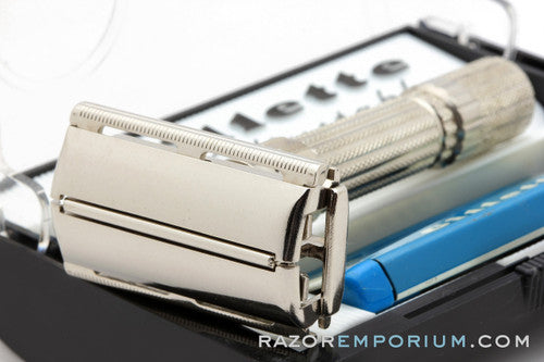 1961 Gillette Fatboy Adjustable Double Edge in Original Black Case G1