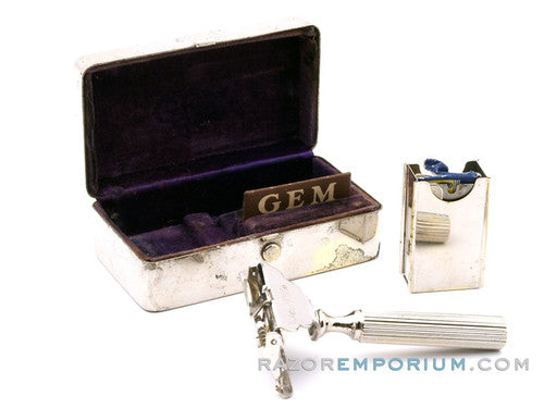 1940's Gem 1912 Style Single Edge Safety Razor w/ Metal Case & Blade Bank