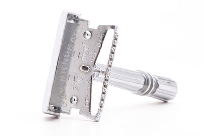 Gem 1930's Micromatic Single Edge Razor in Art Deco Case | Maroon