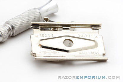 1967 Gillette Travel Tech Double Edge Safety Razor M4