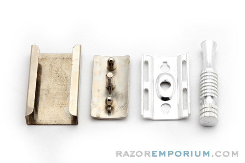 1960s English Travel Double Edge Safety Razor Set
