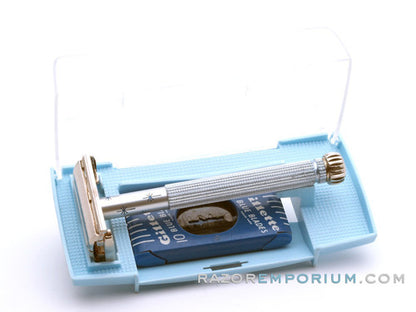 1962  H4 Gillette Blue Star Lady Gillette Set w/ Case & Blade Bank