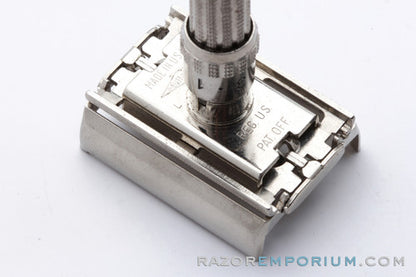 1966 Gillette Slim Adjustable Double Edge Safety Razor Set L1