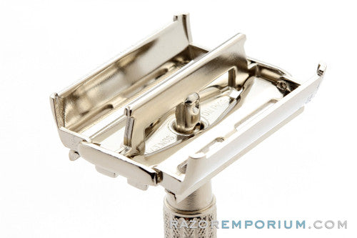 1954 Gillette Z2 Flair Tip Super Speed Safety Razor Factory Nickel Revamp