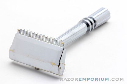 1930's Gem Micromatic Razor Single Edge in Bakelite Case
