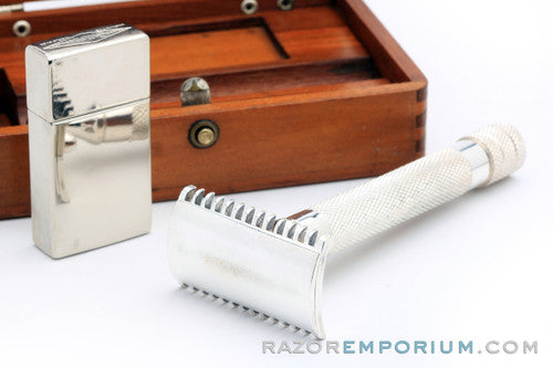 1920 Gillette Big Fellow Double Edge Safety Razor Set in Wood Box - Excellent