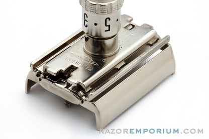 1969 Gillette Super Adjustable 84 DE TTO Safety Razor O1