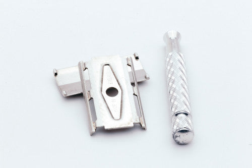 1971 Gillette British Ball End Tech Spiral Handle Razor R4