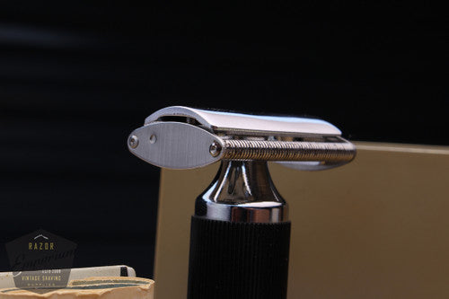 Stahly Live Blade Wind Up Vibrating DE Safety Razor - Black Handle w ...