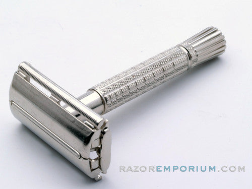 1966 L2 Gillette Flare Tip DE Super Speed Safety Razor