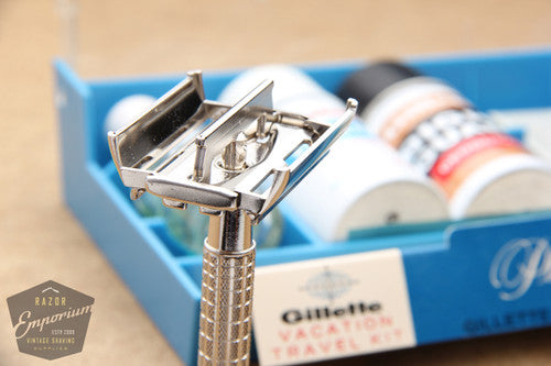 Gillette 1979 Flair Tip Super Speed Safety Razor Vacation & Travel Kit