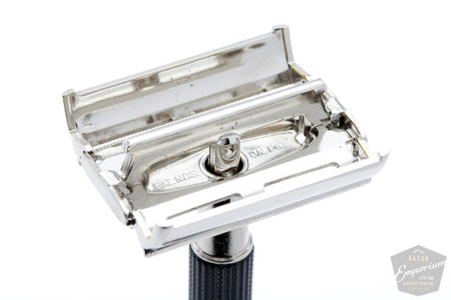 1975 Gillette V2 Black Handle Super Speed Safety Razor