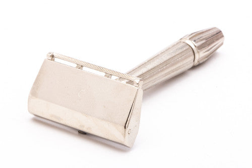 Gem 1940's Micromatic "Bullet Tip" Single Edge Safety Razor in Original Case