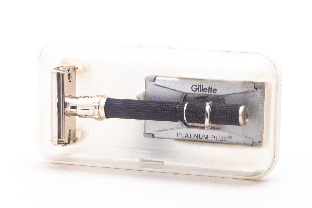 1969 O2 Gillette Super Adjustable 109 Double Edge Safety Razor Set | Original Condition