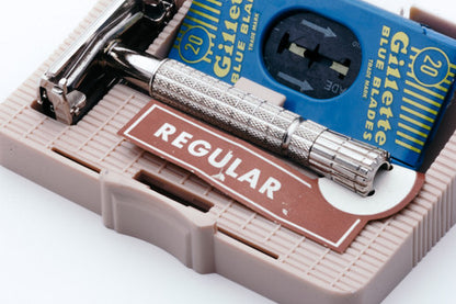 1956 Gillette Regular Flare Tip Double Edge Super Speed Set - B1