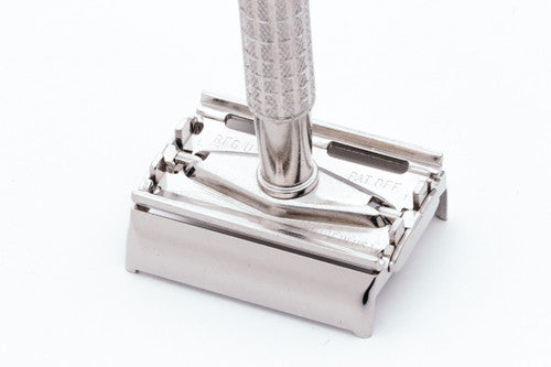 1966 Gillette Flair Tip Super Speed DE Safety Razor L1