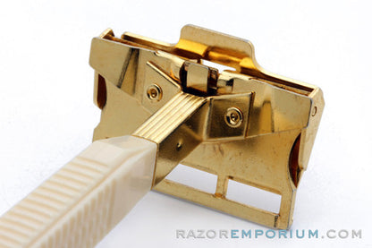1960's GEM Featherweight Deluxe Single Edge Safety Razor