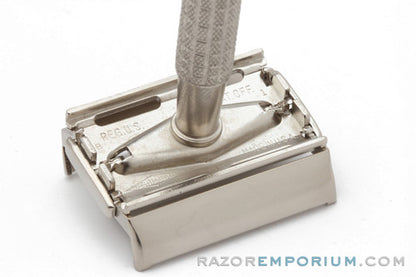 1956 Gillette Medium Flair Tip Super Speed Safety Razor DE B1