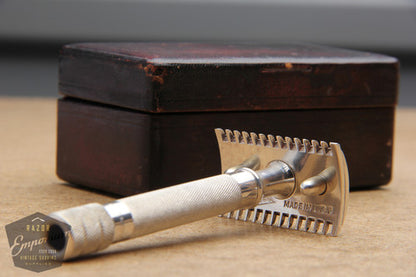 Gillette 1920 Silver Single Ring Old Type Set in Leather Case w/ Blade Banks
