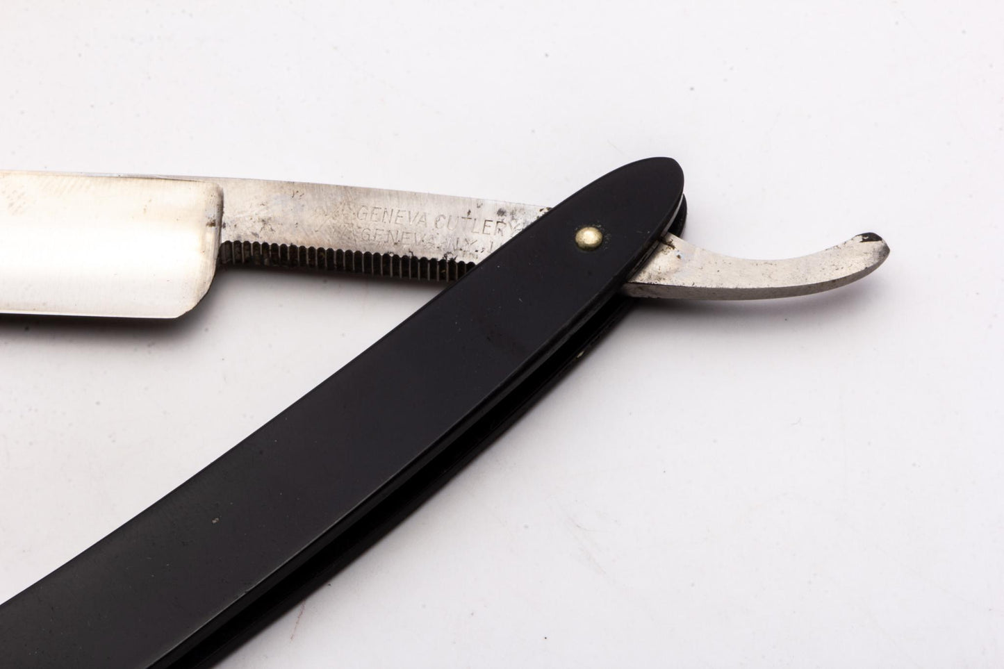 5/8" Vintage Restored Geneva Cutlery Co. Straight Razor With Coffin