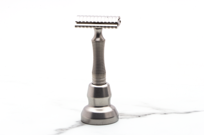 Timeless Razor | Titanium Scalloped .095mm Baseplate With Crown Handle & Stand