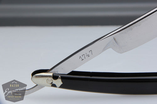 5/8" J. Reuleaux  Straight Razor Half Hollow in Original Case || Solingen, Germany