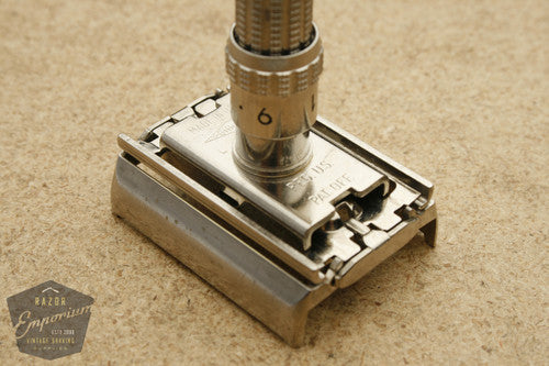 Gillette 1966 Slim Adjustable Safety Razor L2
