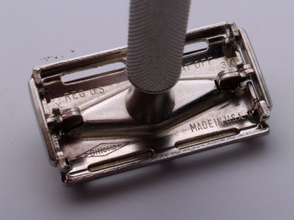 1952 X3 Gillette Black Tip DE Super Speed