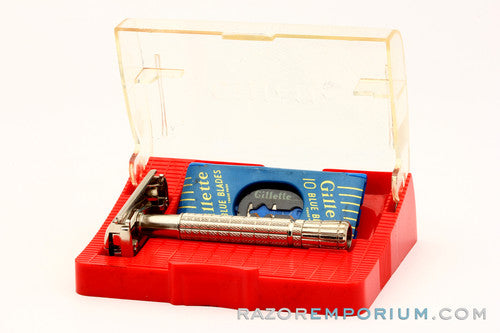1959 E1 Gillette  Regular Flair Tip Super Speed Safety Razor Set w/ Case & Blade Bank