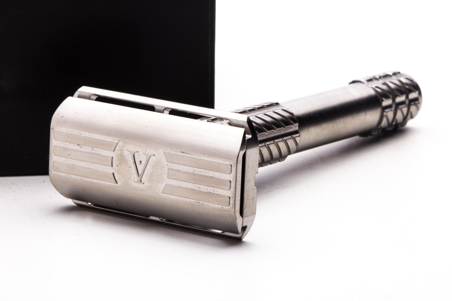 Aylsworth Razors | The APEX-Ti Machined Double Edge Safety Razor
