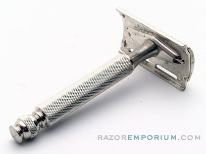 1960 Gillette Ball End Tech DE Razor in Original Red Box w/ Blueblades