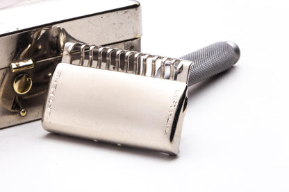 1930's Ever Ready Single Edge Safety Razor Set with Metal Case & Blade Banks | Original Condition