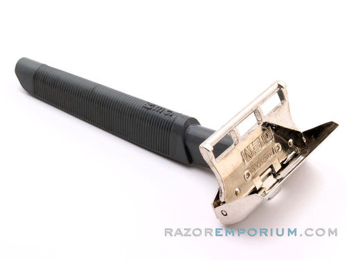 1970's Gem Single Edge Push Top Razor w/ Grey Handle