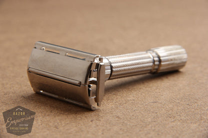 Gillette Fatboy 1959 $1.95 Adjustable DE Safety Razor - E2