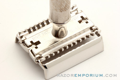 1948 Gillette Aristocrat No. 15 DE Safety Razor w/ Case & Blades| Made in England