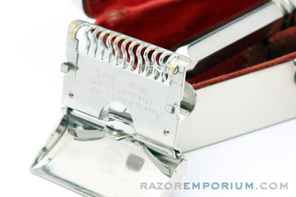 1914-27 Ever Ready Hood Style Single Edge Safety Razor Set