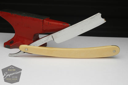 5/8" 7 Day Razor "Tuesday" Hollow Ground | Germany