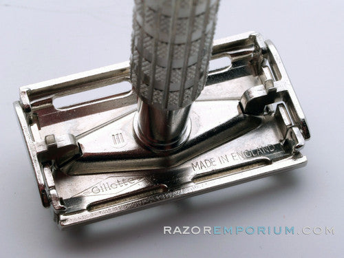 1950's British Gillette Heavy Red Tip DE Super Speed Safety Razor w/ Case & Blade Bank | Made in England | RARE