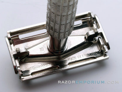 1950's British Gillette Heavy Red Tip DE Super Speed Safety Razor w/ Case & Blade Bank | Made in England | RARE