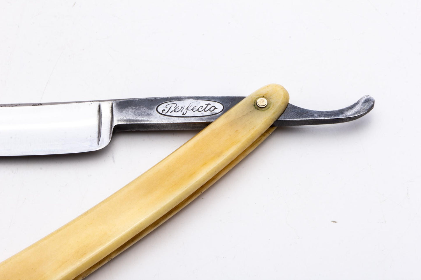 5/8" Peter J Michel's Perfecto Straight Razor