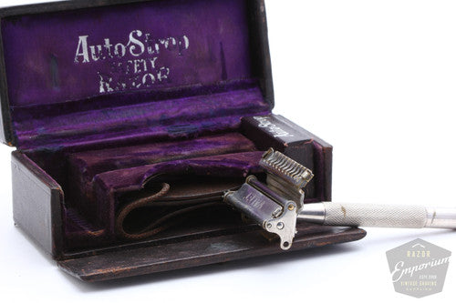 1940's Valet Auto Strop Razor Set in Black Leather Case