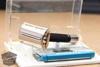 Gillette 1968 Black Handle Super Speed Safety Razor w/ Case