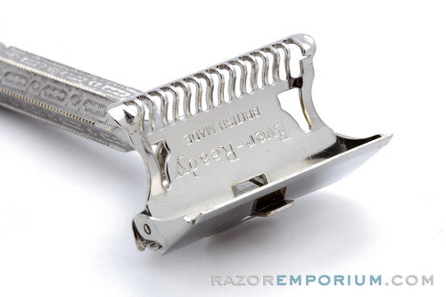 1930s Ever-Ready 1912 Style Chain Single Edge Razor with Mahoganite Bo ...