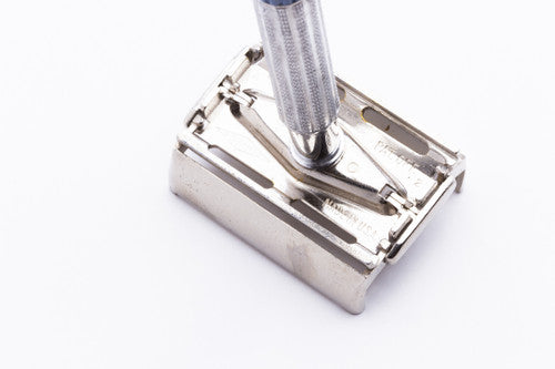 1955 Gillette Blue Tip Light DE Super Speed Razor with Case A2