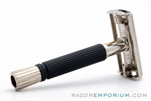 1976 Gillette Black Handle Super Speed Safety Razor W4
