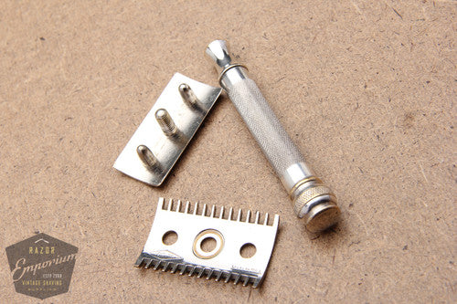 Gillette 1920's Basketweave Pocket Edition - Old Type Ball End (DE) Razor Set