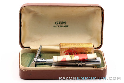 1930's GEM Micromatic Razor Single Edge TTO in Brown Case w/ Instructions