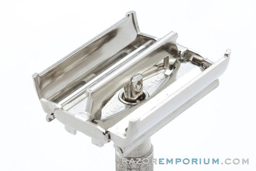 1966 Gillette Flair Tip Super Speed Safety Razor L1
