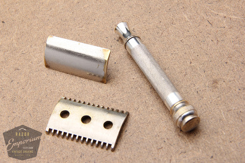 Gillette 1920's Basketweave Pocket Edition - Old Type Ball End (DE) Razor Set